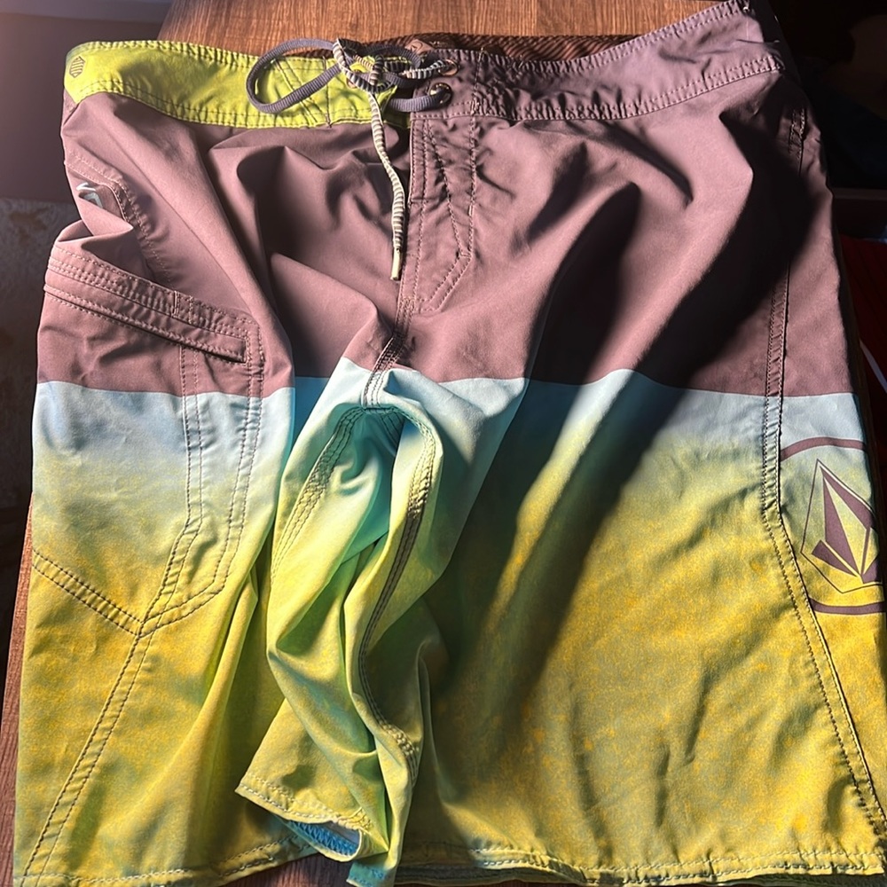 Volcom Mens Mod Tech Recycled Color Block Boardsh… - image 1